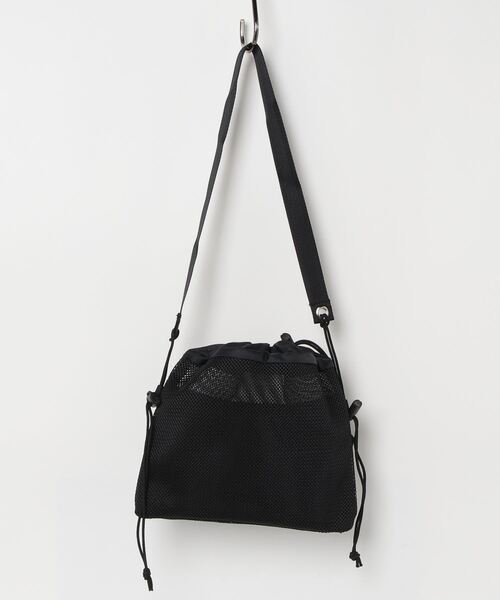FREDRIK PACKERS（フレドリックパッカーズ）の「FREDRIK PACKERS / フレドリックパッカーズ / BELL SACK-S（ショルダーバッグ・レディース・ベージュ/ブラック・ONESIZE）」の3枚目の写真