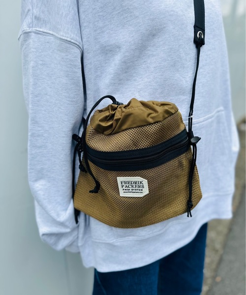 FREDRIK PACKERS（フレドリックパッカーズ）の「FREDRIK PACKERS / フレドリックパッカーズ / BELL SACK-S（ショルダーバッグ・レディース・ベージュ/ブラック・ONESIZE）」の9枚目の写真