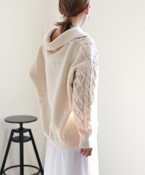 ULEULA（ウルア）の「キーネック襟付きニット（ニット/セーター・レディース・アイボリー/ブルー/ブラック・FREE）」の10枚目の写真