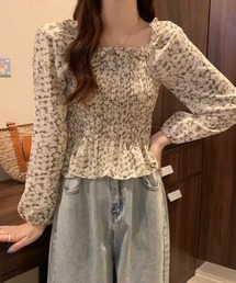 シャリング花柄トップス