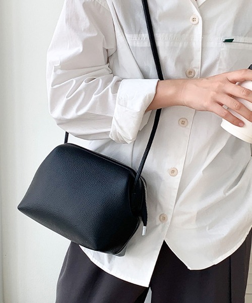 florist(フローリスト)の「2WAY レザータッチスクエア型ショルダーバッグ/ボストンバッグ(ボストンバッグ・レディース・イエロー/ベージュ/ライトグレー/ライトパープル/オリーブ/モカ/ブラック/グリーン/スカイブルー/オフホワイト・FREE)」の1枚目の写真