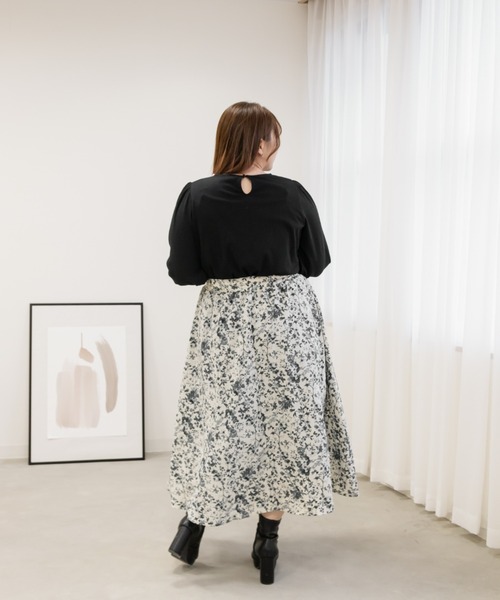 CLETTE(クレット)の「パール使い花柄ドッキングワンピース(ワンピース・レディース・ブラック/ネイビー・3L/4L/LL)」の20枚目の写真