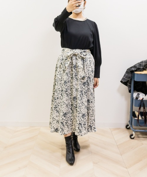 CLETTE(クレット)の「パール使い花柄ドッキングワンピース(ワンピース・レディース・ブラック/ネイビー・3L/4L/LL)」の17枚目の写真