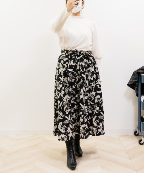 CLETTE(クレット)の「パール使い花柄ドッキングワンピース(ワンピース・レディース・ブラック/ネイビー・3L/4L/LL)」の18枚目の写真