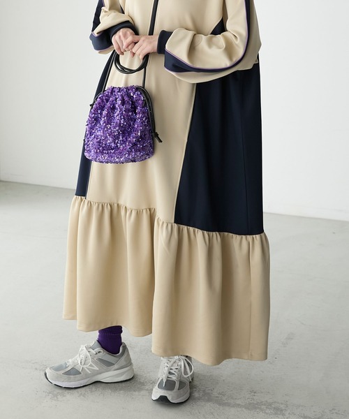 forksy.(フォルクシー)の「【forksy.】スパンコール巾着バッグ(ショルダーバッグ・レディース・ブルー系その他/グリーン系その他/パープル/ブラック・FREE)」の20枚目の写真