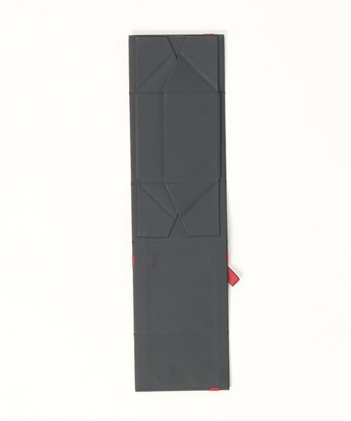 Daniel Wellington（ダニエルウェリントン）の「Red Ribbon Box - Rings /Earrings レッドリボンボックス - リング／イヤリング（ラッピングキット・レディース・ブラック×レッド・ONE SIZE）」の2枚目の写真