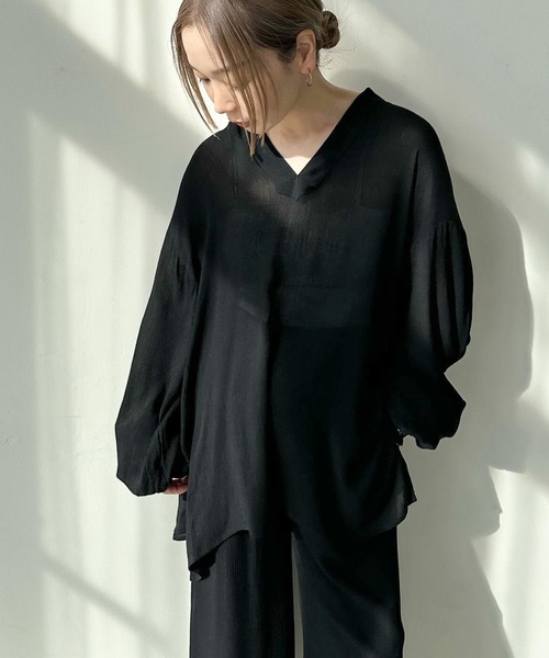 select MOCA by son(セレクトモカバイソン)の「キーネックボリュームスリーブオーバーブラウス(シャツ/ブラウス・レディース・ブラック/アイボリー/ライトグリーン/ブラウン・FREE)」の6枚目の写真