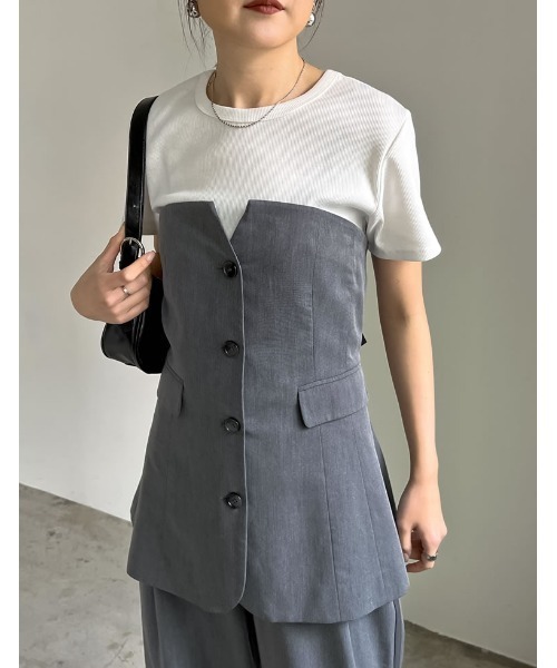 Re:EDIT（リエディ）の「[神山まりあさん着用][2024SS COLLECTION]ライトツイルベアボタンコンパクトビスチェ（ベスト・レディース・ベージュ/アイボリー/ブラック/グレー・MEDIUM/LARGE）」の4枚目の写真