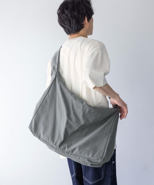 LOWRYS FARM（ローリーズファーム）の「ナイロンワイドストラップショルダーＢＡＧ　 106298（ショルダーバッグ・メンズ・ベージュ系その他/ブラック/グレー・FREE）」の17枚目の写真