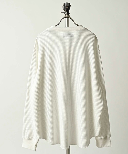 many men many mind(メニーメンメニーマインド)の「many men many mind /ポリエステルワッフルヘンリーネックロンTEE(Tシャツ/カットソー・メンズ・グレー/アイボリー/ブラック/ホワイト・MEDIUM/LARGE/X-LARGE)」の6枚目の写真