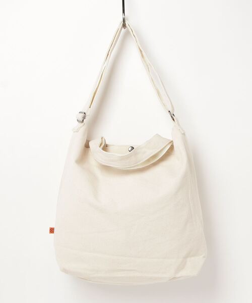 UNIVERSAL OVERALL(ユニバーサルオーバーオール)の「UNIVERSAL OVERALL SOUVENIR COTTON 2WAY TOTE(トートバッグ・メンズ・ホワイト/ブラック・FREE)」の5枚目の写真