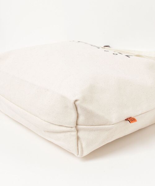 UNIVERSAL OVERALL(ユニバーサルオーバーオール)の「UNIVERSAL OVERALL SOUVENIR COTTON 2WAY TOTE(トートバッグ・メンズ・ホワイト/ブラック・FREE)」の6枚目の写真