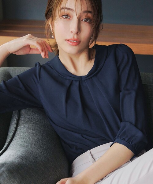 Tiaclasse(ティアクラッセ)の「【洗える】リボンカラーパフスリーブブラウス(シャツ/ブラウス・レディース・アイボリー/グレー/イエロー/ネイビー・XXL/XL)」の1枚目の写真