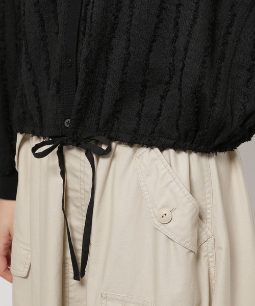 niko and...（ニコアンド）の「カットフリンジカーディガン（カーディガン/ボレロ・レディース・ブラック/レッド/アイボリー・FREE）」の17枚目の写真
