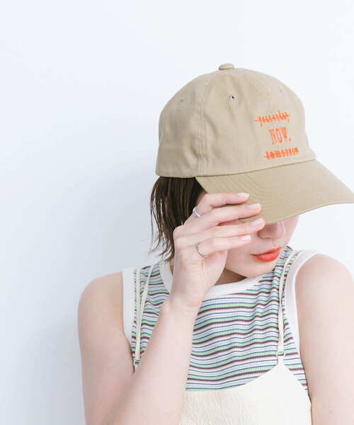 KBF（ケイビーエフ）の「エンブロイダリーCAP（キャップ・レディース・ネイビー/ベージュ・ONE）」の2枚目の写真