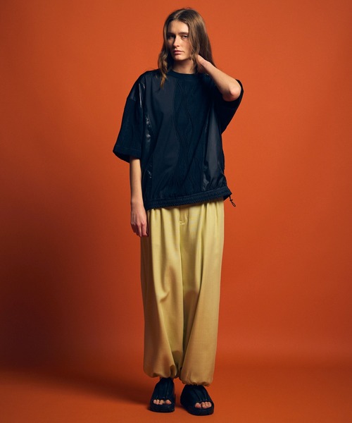MAISON SPECIAL(メゾンスペシャル)の「《UNISEX》Different Material Combination Prime-Over Crew Neck T-Shirt/異素材切替プライムオーバークルーネックTシャツ【MAISON SPECIAL/メゾンスペシャル】(Tシャツ/カットソー・メンズ・ブラック/チャコールグレー/ホワイト・1/2)」の13枚目の写真