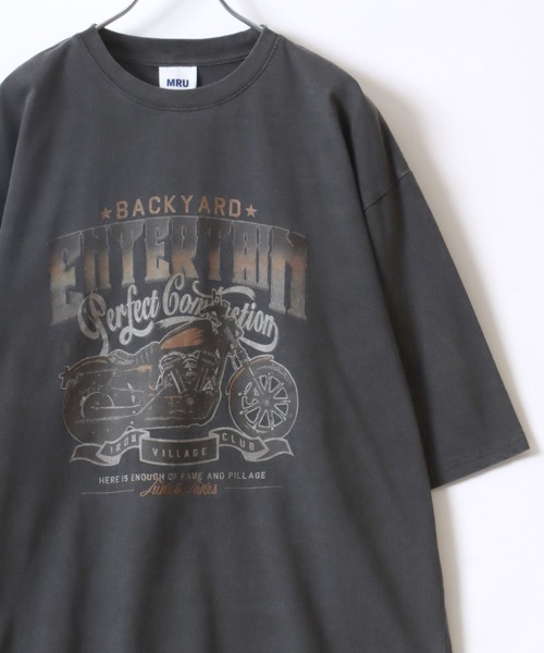 MRU(エムアールユー)の「MRU/エムアール・ユー ヴィンテージライク ピグメント加工 オーバーサイズ ロック 半袖Tシャツ レディース メンズ(Tシャツ/カットソー・メンズ・ブラック/ブラック系その他/ブラウン系その他/モカ/ブラック系その他3/ブラック系その他2/ブラック系その他4/ブラック系その他6/ブラック系その他7/ブラック系その他5・M/L/XL)」の4枚目の写真