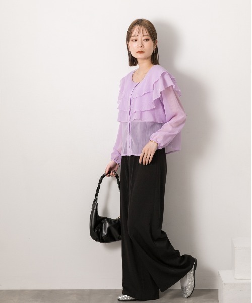 ad thie(アドティエ)の「ふんわりシフォン フリルデザインブラウス(シャツ/ブラウス・レディース・オフホワイト/パープル・FREE)」の4枚目の写真