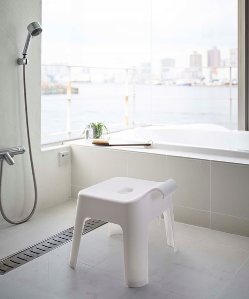 BIRTHDAY BAR(バースデイバー)の「tower 引っ掛け風呂イス(バス/トイレグッズ・レディース・ホワイト・フリー)」の1枚目の写真