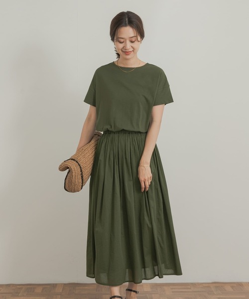 URBAN RESEARCH DOORS(アーバンリサーチドアーズ)の「コットンボイルドッキングギャザーワンピース(ワンピース・レディース・グリーン/グレー系その他/パープル/ネイビー・MEDIUM)」の17枚目の写真