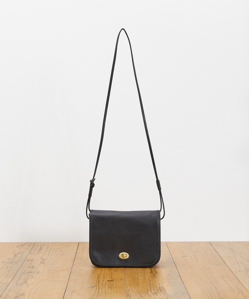 SLOW(スロウ)の「SLOW スロウ / bono-flapwidth shoulder bag フルベジタブルタンニングレザーショルダーバッグ ヌメ革ポシェット / 49S301KSA(ショルダーバッグ・メンズ・チョコ/ブラック・FREE)」の1枚目の写真
