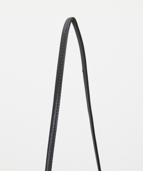 SLOW(スロウ)の「SLOW スロウ / bono-flapwidth shoulder bag フルベジタブルタンニングレザーショルダーバッグ ヌメ革ポシェット / 49S301KSA(ショルダーバッグ・メンズ・チョコ/ブラック・FREE)」の14枚目の写真