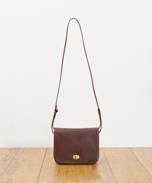 SLOW(スロウ)の「SLOW スロウ / bono-flapwidth shoulder bag フルベジタブルタンニングレザーショルダーバッグ ヌメ革ポシェット / 49S301KSA(ショルダーバッグ・メンズ・チョコ/ブラック・FREE)」の19枚目の写真