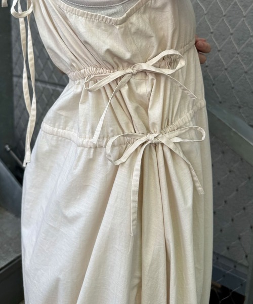 CIAOPANIC(チャオパニック)の「INDIA裾レースシャーリングフラワーキャミワンピース(ワンピース・レディース・パープル/ブラック/オフホワイト・FREE)」の13枚目の写真