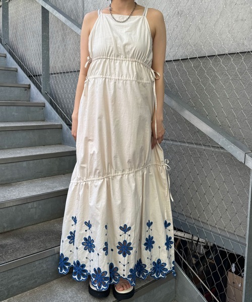 CIAOPANIC(チャオパニック)の「INDIA裾レースシャーリングフラワーキャミワンピース(ワンピース・レディース・パープル/ブラック/オフホワイト・FREE)」の10枚目の写真