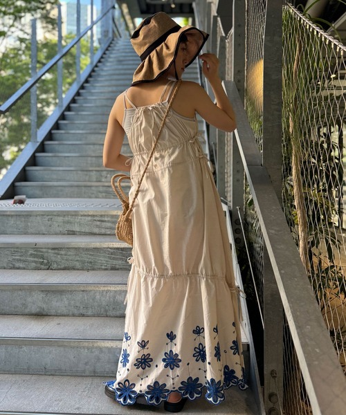 CIAOPANIC(チャオパニック)の「INDIA裾レースシャーリングフラワーキャミワンピース(ワンピース・レディース・パープル/ブラック/オフホワイト・FREE)」の9枚目の写真