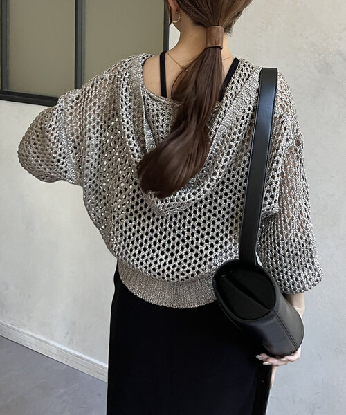 Thevon(ゼボン)の「ラメメッシュジップニットパーカー(パーカー・レディース・チャコールグレー/ブラック/ベージュ/グレー・FREE)」の15枚目の写真