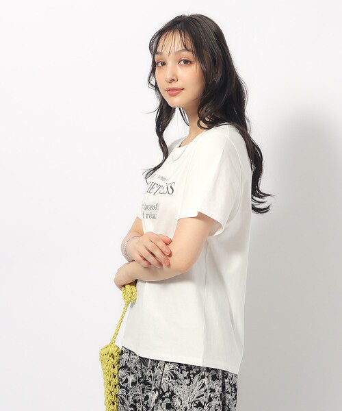 Cutie Blonde（キューティーブロンド）の「【洗える/プチプラ】プリントTシャツ（Tシャツ/カットソー・レディース・ベージュ系その他4/ホワイト系その他3/ホワイト系その他2/モスグリーン系3/ホワイト系その他5/ネイビー系5/チャコール/オレンジ系その他5/ブラック系6/ホワイト系その他6・02/03/04）」の16枚目の写真