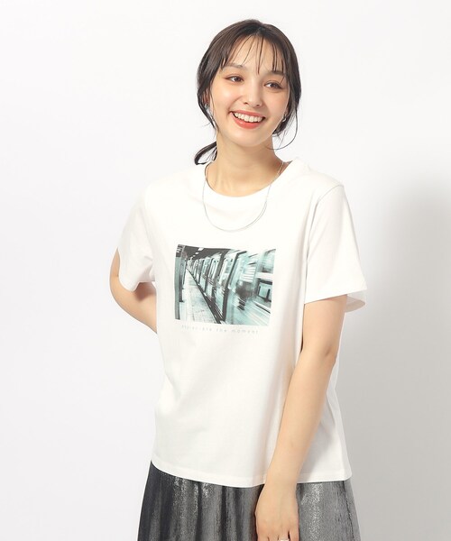 Cutie Blonde（キューティーブロンド）の「【洗える/プチプラ】プリントTシャツ（Tシャツ/カットソー・レディース・ベージュ系その他4/ホワイト系その他3/ホワイト系その他2/モスグリーン系3/ホワイト系その他5/ネイビー系5/チャコール/オレンジ系その他5/ブラック系6/ホワイト系その他6・02/03/04）」の19枚目の写真