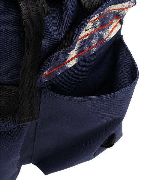 PINE FORT(パインフォート)の「【PINE FORT】 FLAP PACK 5F(バックパック/リュック・レディース・グレー/ネイビー・ONE SIZE)」の6枚目の写真