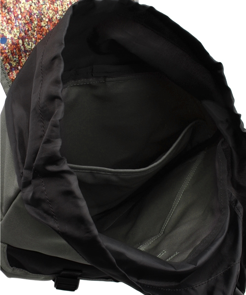 PINE FORT(パインフォート)の「【PINE FORT】 FLAP PACK 5F(バックパック/リュック・レディース・グレー/ネイビー・ONE SIZE)」の12枚目の写真