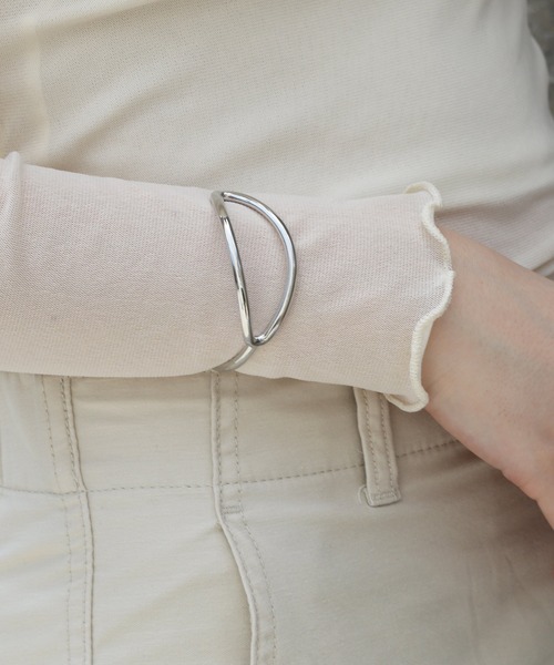 LINFA　（リンファ）の「【Peony/ピオニー】/細めニュアンスデザインバングル（バングル/リストバンド・レディース・ゴールド/シルバー・FREE）」の7枚目の写真