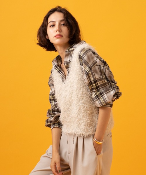 BAYFLOW（ベイフロー）の「[ヒップまでカバーできる]アソートチェックBIGシャツ（シャツ/ブラウス・レディース・ブラック/グリーン/エンジ/ベージュ・SMALL/MEDIUM）」の3枚目の写真