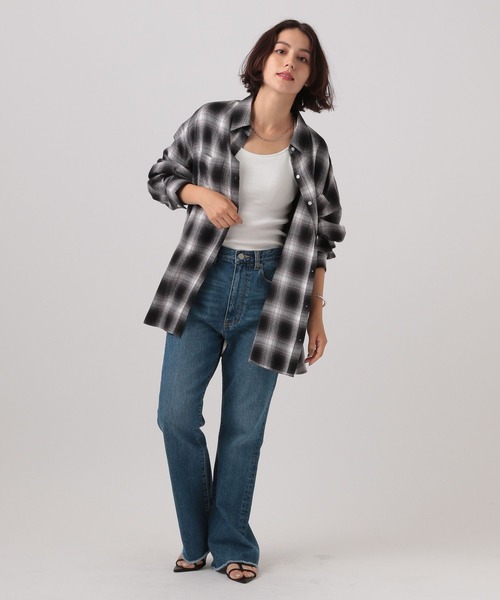 BAYFLOW（ベイフロー）の「[ヒップまでカバーできる]アソートチェックBIGシャツ（シャツ/ブラウス・レディース・ブラック/グリーン/エンジ/ベージュ・SMALL/MEDIUM）」の6枚目の写真