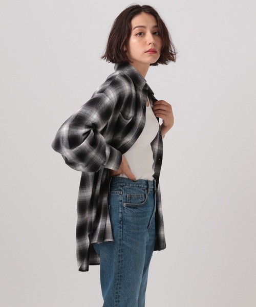 BAYFLOW（ベイフロー）の「[ヒップまでカバーできる]アソートチェックBIGシャツ（シャツ/ブラウス・レディース・ブラック/グリーン/エンジ/ベージュ・SMALL/MEDIUM）」の10枚目の写真