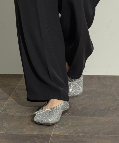 NEUNA（ヌナ）の「スクエアラメバレエシューズ（パンプス・レディース・ゴールド/シルバー/ブラック・36/38/39）」の13枚目の写真