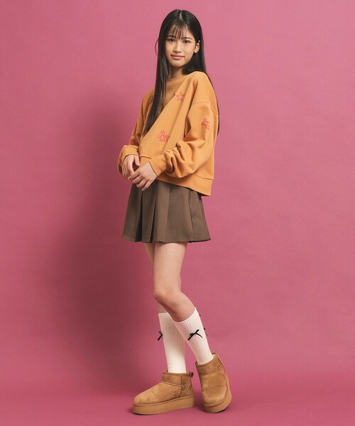 PINK-latte(ピンクラテ)の「◆【カラー追加/オールシーズン対応】ベルト付きプリーツスカート(スカート・キッズ・チャコールグレー/ブラック/ベージュ/ブラウン系・16/15 /14/13)」の20枚目の写真