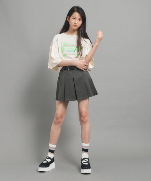 PINK-latte(ピンクラテ)の「◆【カラー追加/オールシーズン対応】ベルト付きプリーツスカート(スカート・キッズ・チャコールグレー/ブラック/ベージュ/ブラウン系・16/15 /14/13)」の8枚目の写真