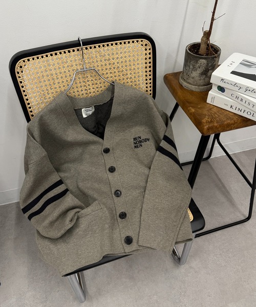 St.Johns 3rd club（セントジョンズサードクラブ）の「【St.Johns 3rd club】カレッジニットカーディガン（カーディガン/ボレロ・レディース・グレー/ブラウン/ネイビー/チャコールグレー/バーガンディー/グレー系2・FREE）」の12枚目の写真