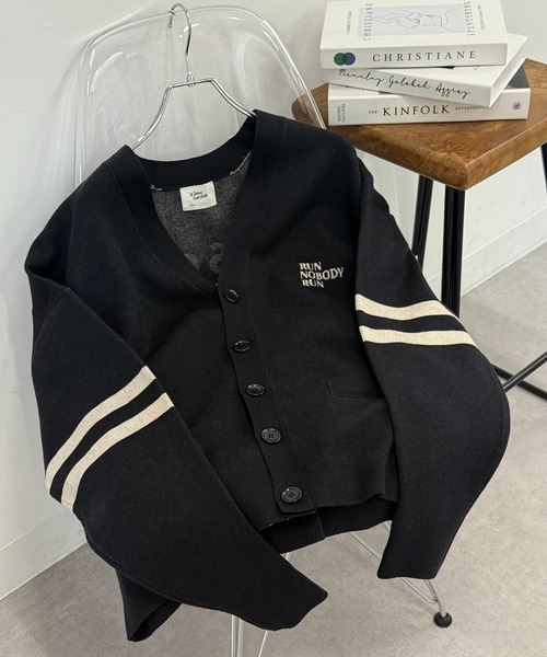 St.Johns 3rd club（セントジョンズサードクラブ）の「【St.Johns 3rd club】カレッジニットカーディガン（カーディガン/ボレロ・レディース・グレー/ブラウン/ネイビー/チャコールグレー/バーガンディー/グレー系2・FREE）」の7枚目の写真