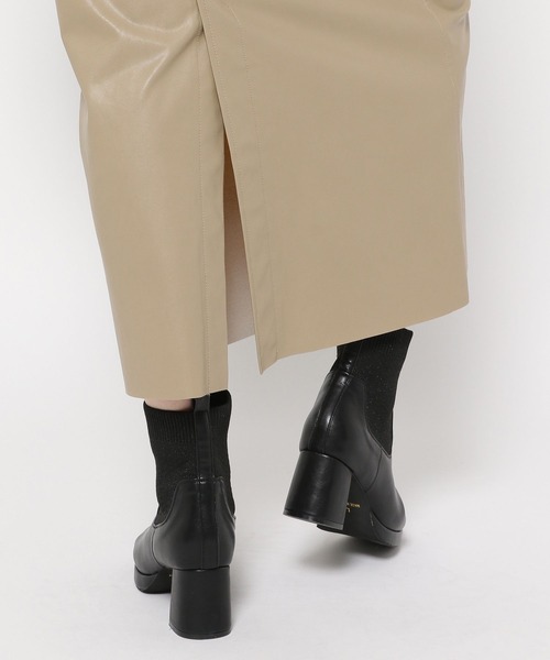 mysty woman（ミスティウーマン）の「エコレザーナロースカート 152023（スカート・レディース・ベージュ/ブラック・FREE）」の18枚目の写真