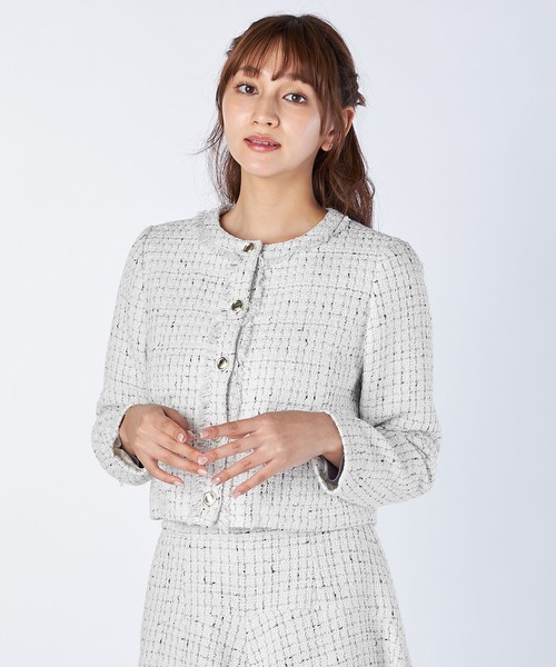 LAISSE PASSE（レッセパッセ）の「ツイードノーカラーＪＫ（その他アウター・レディース・ライトグレー/ブラック/オフホワイト・SMALL/MEDIUM）」の2枚目の写真