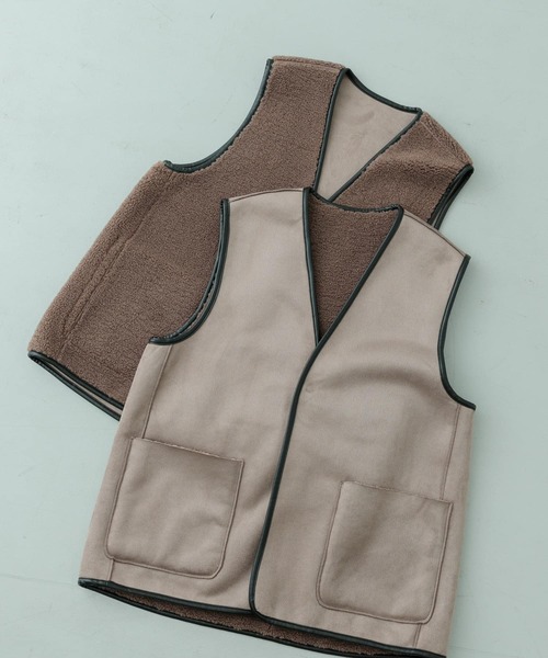 ITEMS URBANRESEARCH（アイテムズ アーバンリサーチ）の「フェイクムートン ボア リバーシブルベスト（ベスト・メンズ・ブラウン/ブラック・MEDIUM/LARGE）」の3枚目の写真