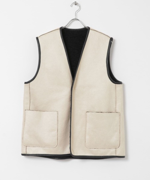 ITEMS URBANRESEARCH（アイテムズ アーバンリサーチ）の「フェイクムートン ボア リバーシブルベスト（ベスト・メンズ・ブラウン/ブラック・MEDIUM/LARGE）」の5枚目の写真