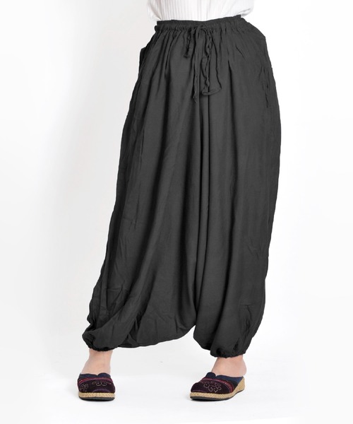 MARAI(マーライ)の「エスニック無地 サルエルバルーンパンツ(その他パンツ・レディース・ピンク/ワインレッド/パープル/グリーン/オレンジ/ブルー/グレー/ネイビー/ブラック/ライトグレー・FREE)」の12枚目の写真