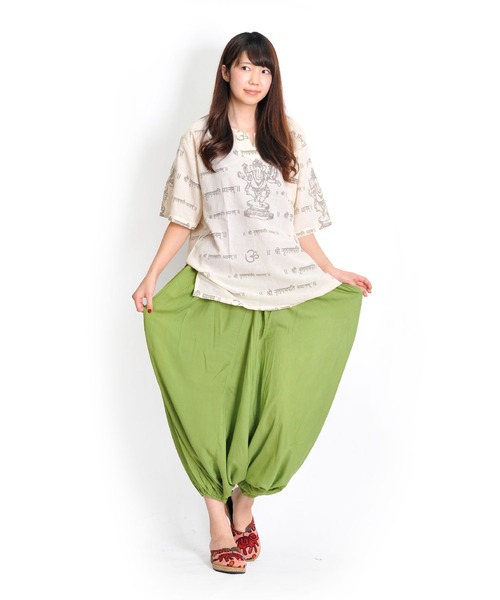 MARAI(マーライ)の「エスニック無地 サルエルバルーンパンツ(その他パンツ・レディース・ピンク/ワインレッド/パープル/グリーン/オレンジ/ブルー/グレー/ネイビー/ブラック/ライトグレー・FREE)」の18枚目の写真